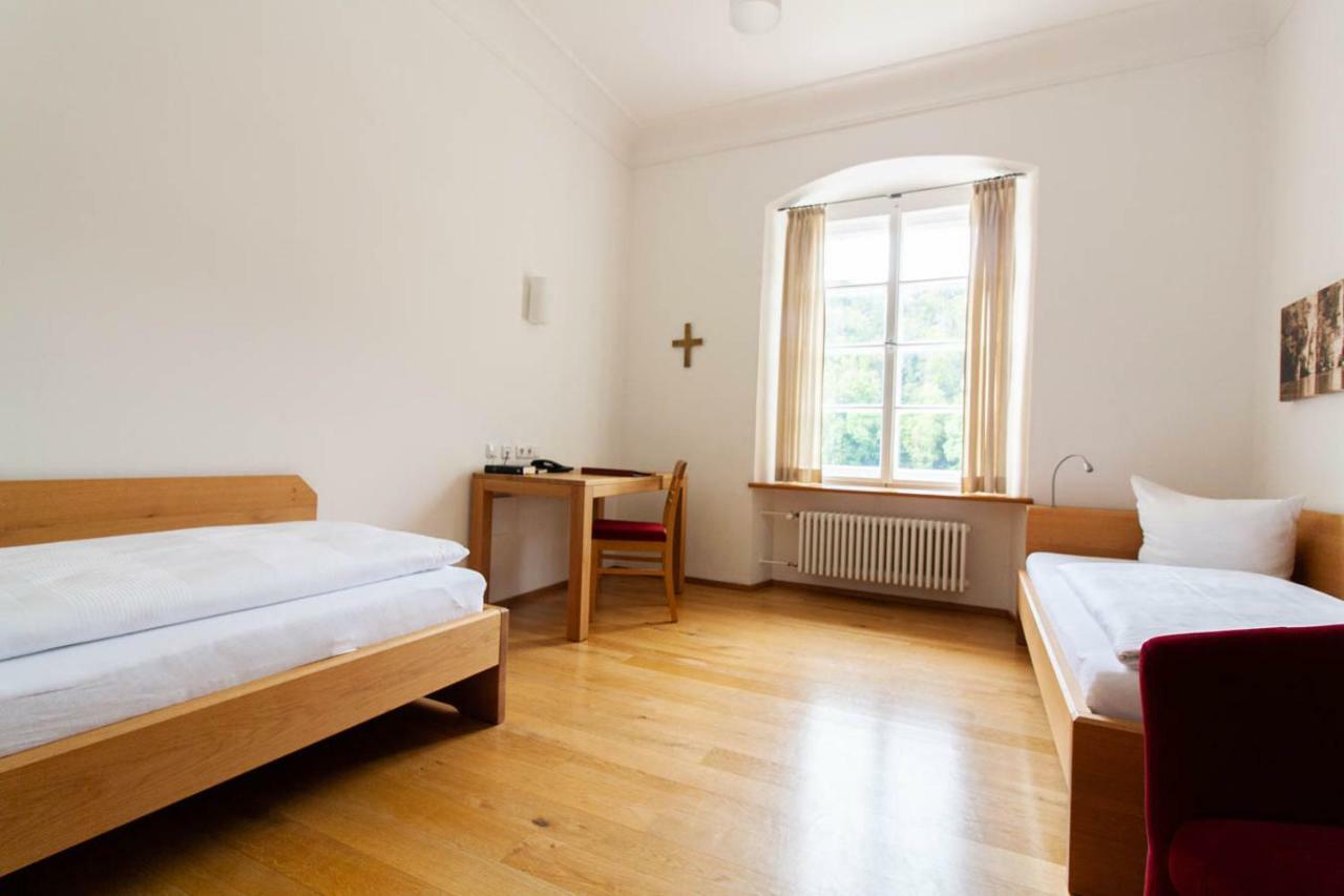 Gaestehaus St. Georg - Weltenburger Klosterbetriebe Gmbh Kelheim Buitenkant foto